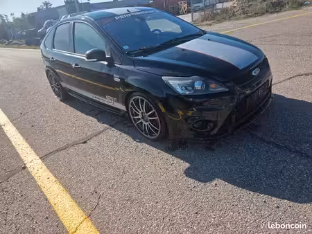 Ford Focus ST 2.5 225