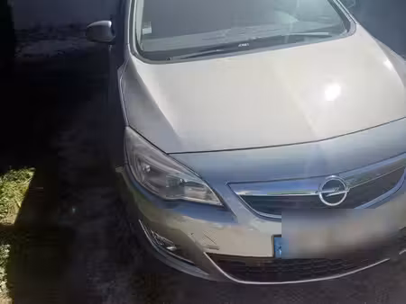 Opel Astra 1.2 90