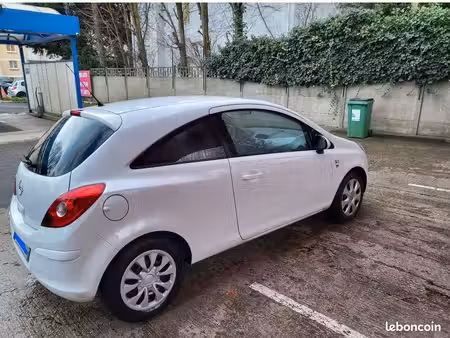 Opel Corsa 1.2 75