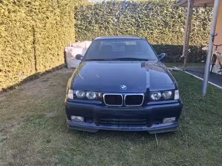 BMW Série 3 318i 1.9 118