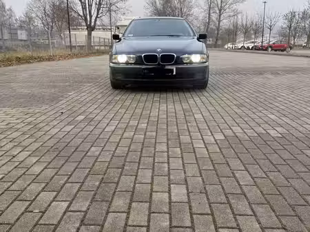 BMW Série 5 528i 2.8 193