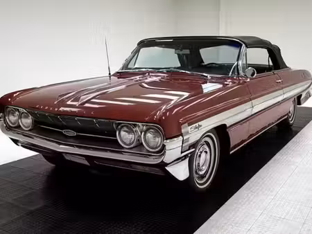 Oldsmobile Starfire 
