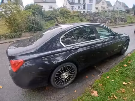 BMW Série 7 750i