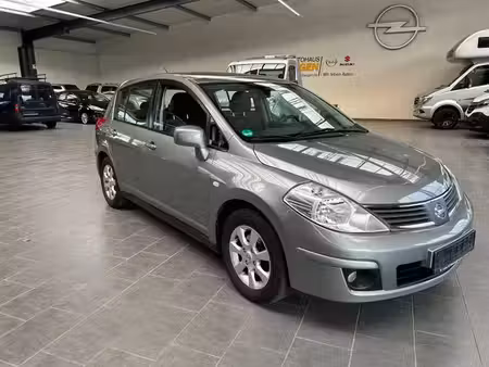 Nissan Tiida 1.8 Acenta