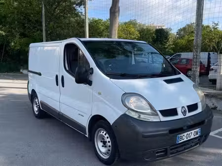 Renault Trafic 2.5 dCi 140