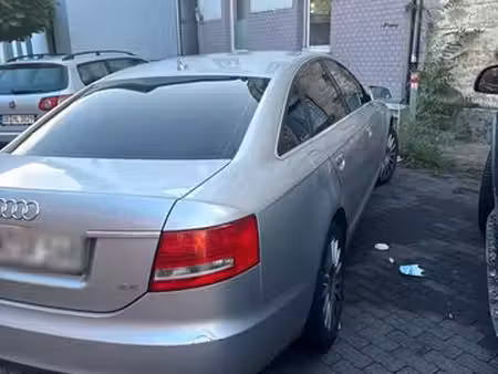 Audi A6 V6 2.4 TDI 140