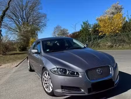 Jaguar XF V6 3.0 240