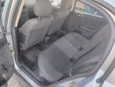 Opel Astra 1.6 75