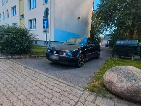 Volkswagen Golf 1.4 75