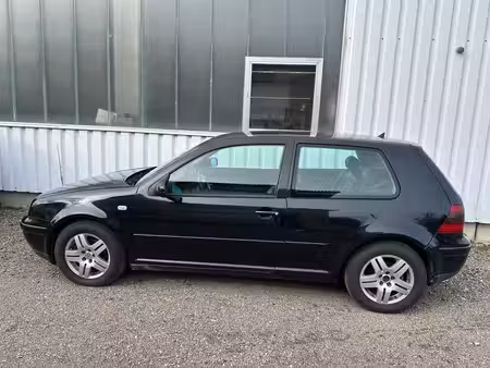 Volkswagen Golf 2.3 150