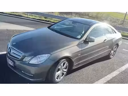 Mercedes-Benz Classe E E 220