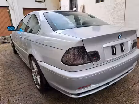 BMW Série 3 323i 2.5 170