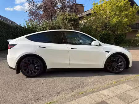 Tesla Model Y Performance 4x4