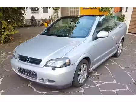 Opel Astra 2.2 147