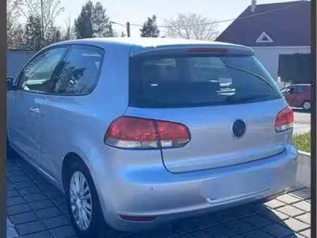 Volkswagen Golf 1.6 TDI 105
