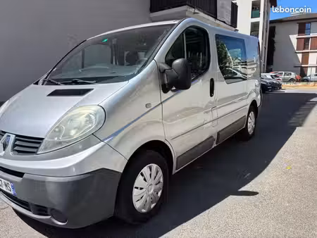 Renault Trafic 2.0 dCi 90