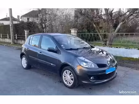 Renault Clio 1.4 98