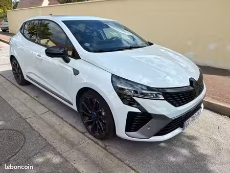 Renault Clio E-Tech 1.6 145 Esprit Alpine