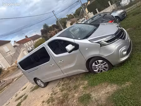 Renault Trafic dCi 145