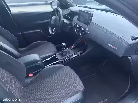 DS 3 1.2 PureTech 100 Performance Line