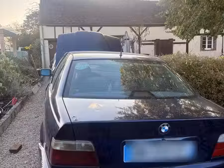 BMW Série 3 325d 2.4 143
