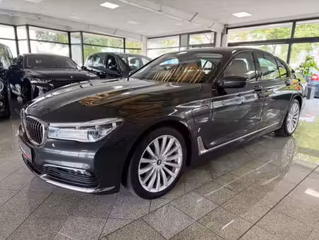 BMW Série 7 740e 326