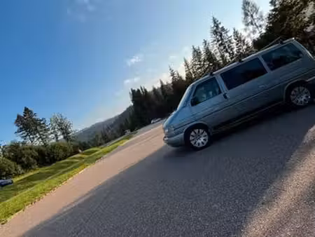 Volkswagen Transporter T4 2.5 TDI 102