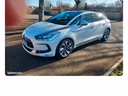 DS 5 2.0 HDi 180