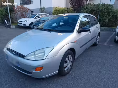 Ford Focus 1.6 100