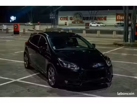 Ford Focus ST 2.0 250