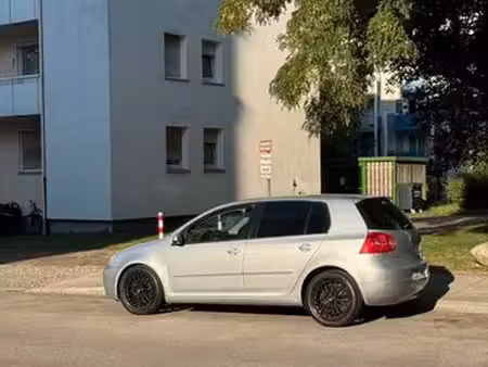 Volkswagen Golf 2.3 150