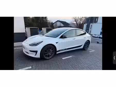 Tesla Model 3 4x4