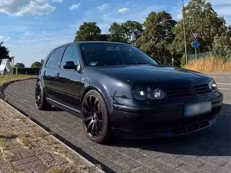 Volkswagen Golf R32 V6 3.2 241 4Motion