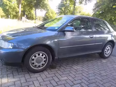 Audi A3 1.6 102 Ambiente