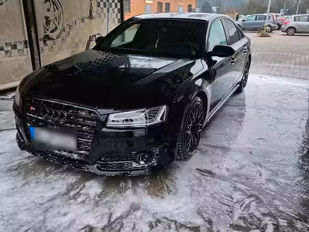 Audi A8 V6 3.0 TDI 262 quattro