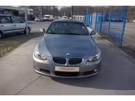 BMW Série 3 330i 3.0 272