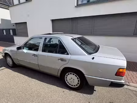 Mercedes-Benz Classe E E 230