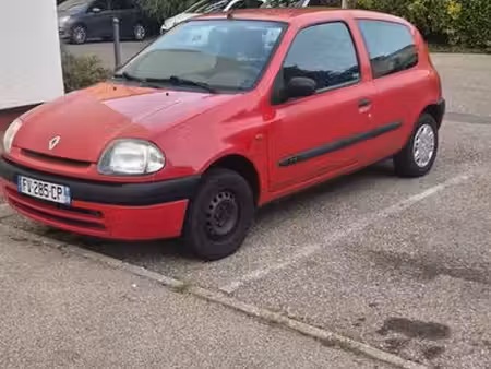 Renault Clio 1.4 75