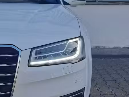Audi A8 V8 4.2 TDI 385 quattro