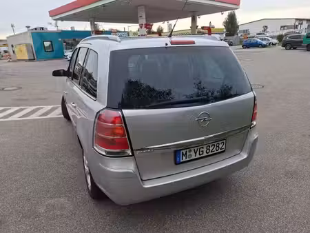 Opel Zafira 