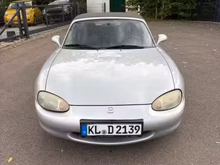 Mazda MX5 1.6 110