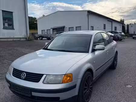 Volkswagen Passat 1.8 125 Confortline