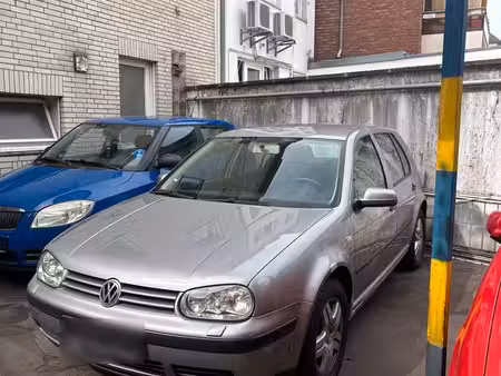 Volkswagen Golf 1.6 TDI 110