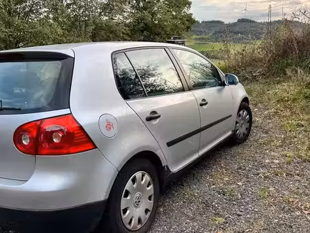 Volkswagen Golf 1.4 75