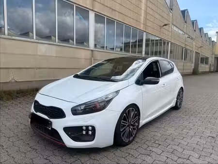 Kia Ceed GT 1.6 T GDi 204