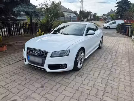 Audi A5 S5 V8 4.2 FSI 354 quattro