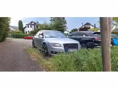 Audi A8 V8 4.2 TDI 326 quattro
