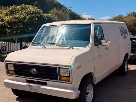 Ford Econoline 