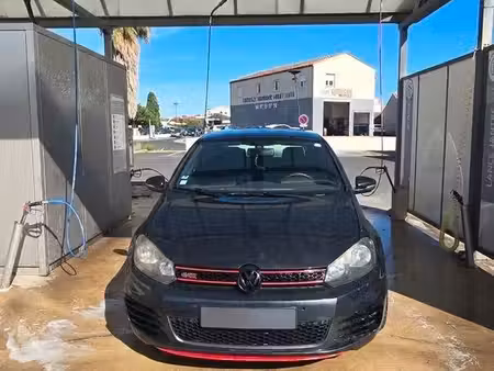 Volkswagen Golf GTI 2.0 TSI 210
