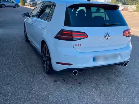 Volkswagen Golf GTI 2.0